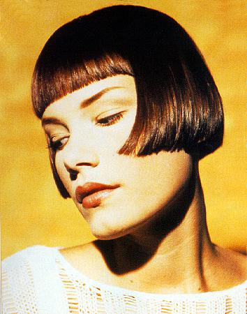 You can opt for bobs, cropped hairstyles, page boy haircuts, or a wind-swept